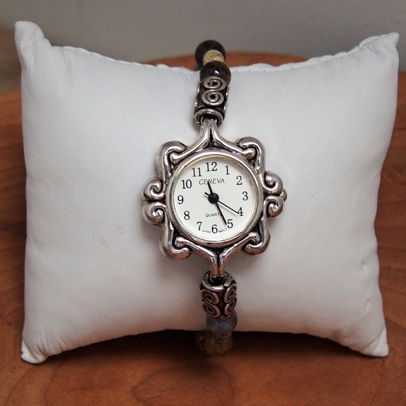 Geneva Accessories - *Works* VTG Stone Geneva Quartz Watch Bracelet